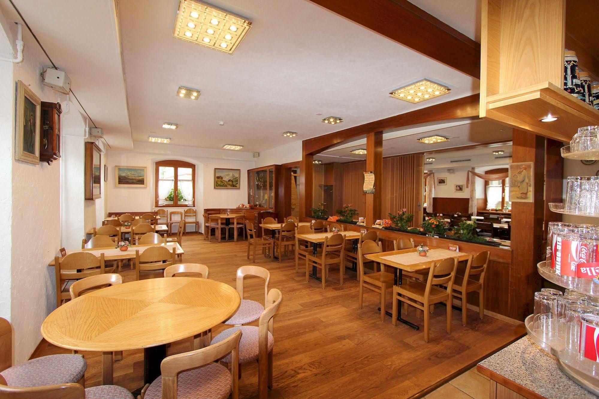 Gasthof Adler Frick ภายนอก รูปภาพ