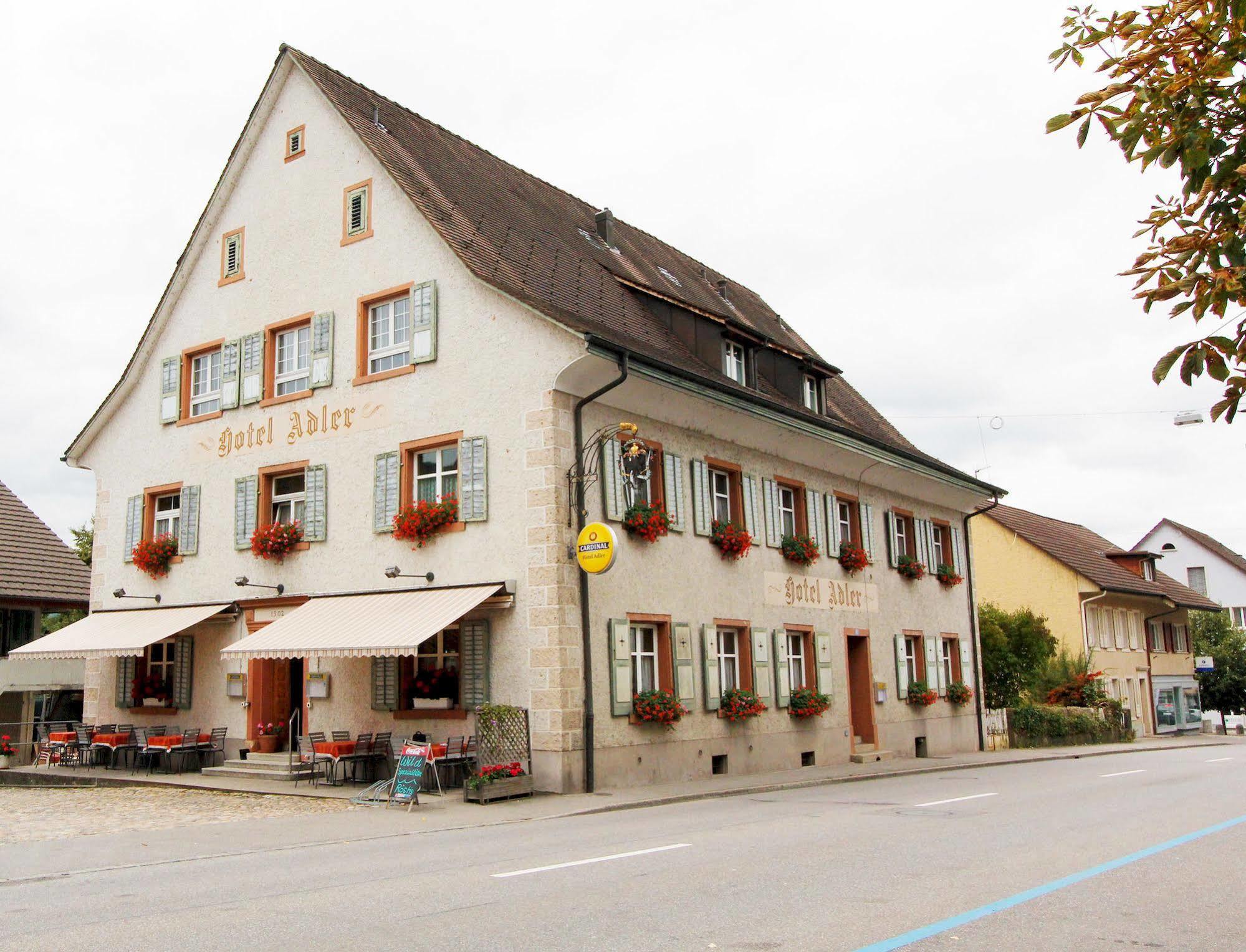 Gasthof Adler Frick ภายนอก รูปภาพ